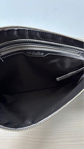 Defacto Lame kapitone clutch