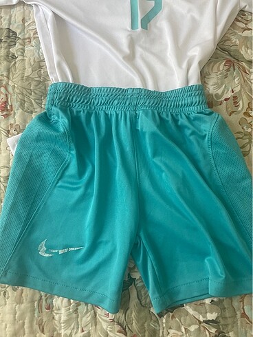 Nike Forma takım