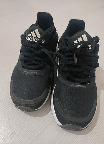 Adidas çocuk spor ayakkabı 