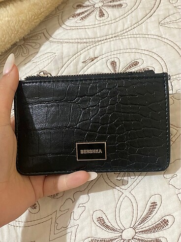 Bershka siyah kartlık