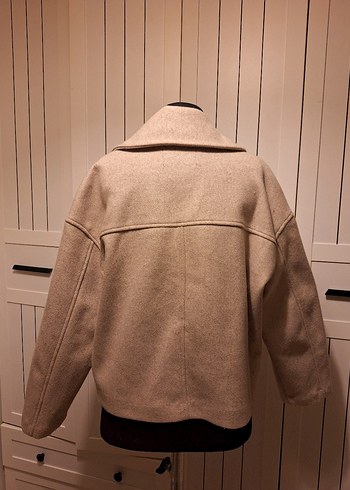s Beden Stradivarius Bej Çift Düğmeli Kısa Kaban