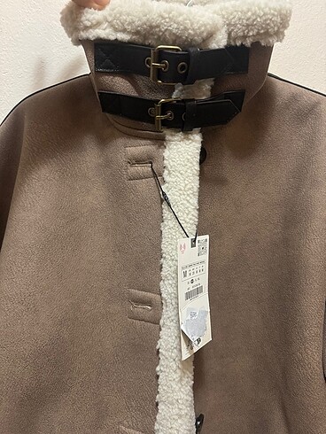 Zara astar detaylı düğmeli kaban - Görsel 5