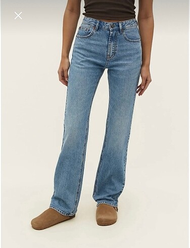 Stradivarius D98 Straight Fit Jean