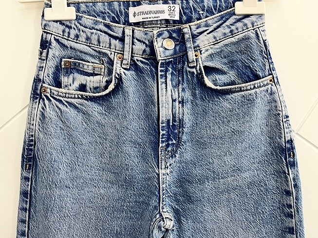 32 Beden mavi Renk Stradivarius D98 Straight Fit Jean