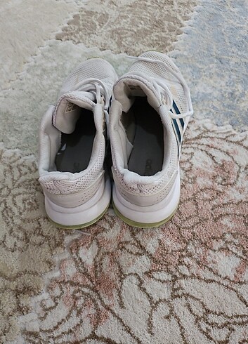 Adidas spor ayakkabi 