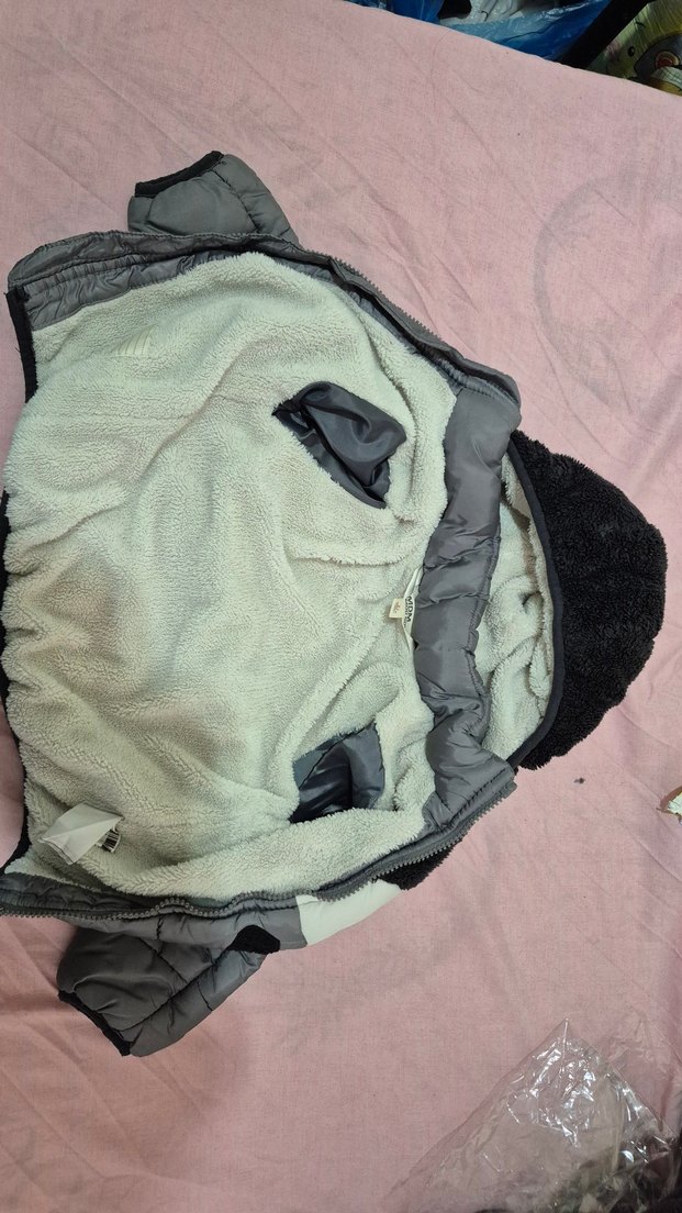 Nakışlı Gri Kürklü Erkek Çocuk Mont - Görsel 3