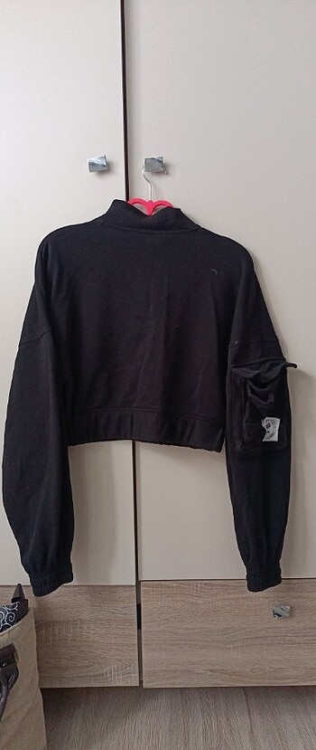 m Beden siyah Renk Bershka crop sweatshirt