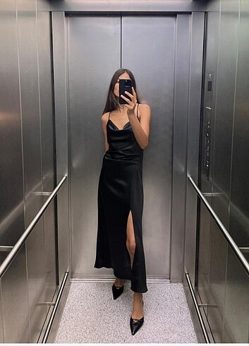 Zara siyah saten midi elbise