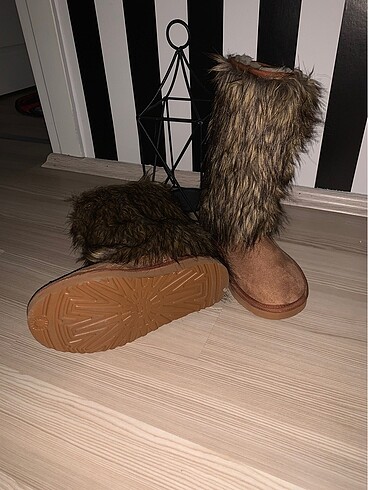 Ugg Uzun tüylü UGG