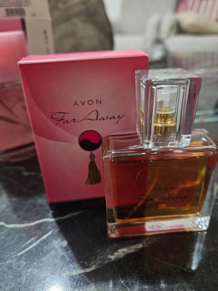 Avon Little Black Dress Kadın Parfümü - Görsel 3