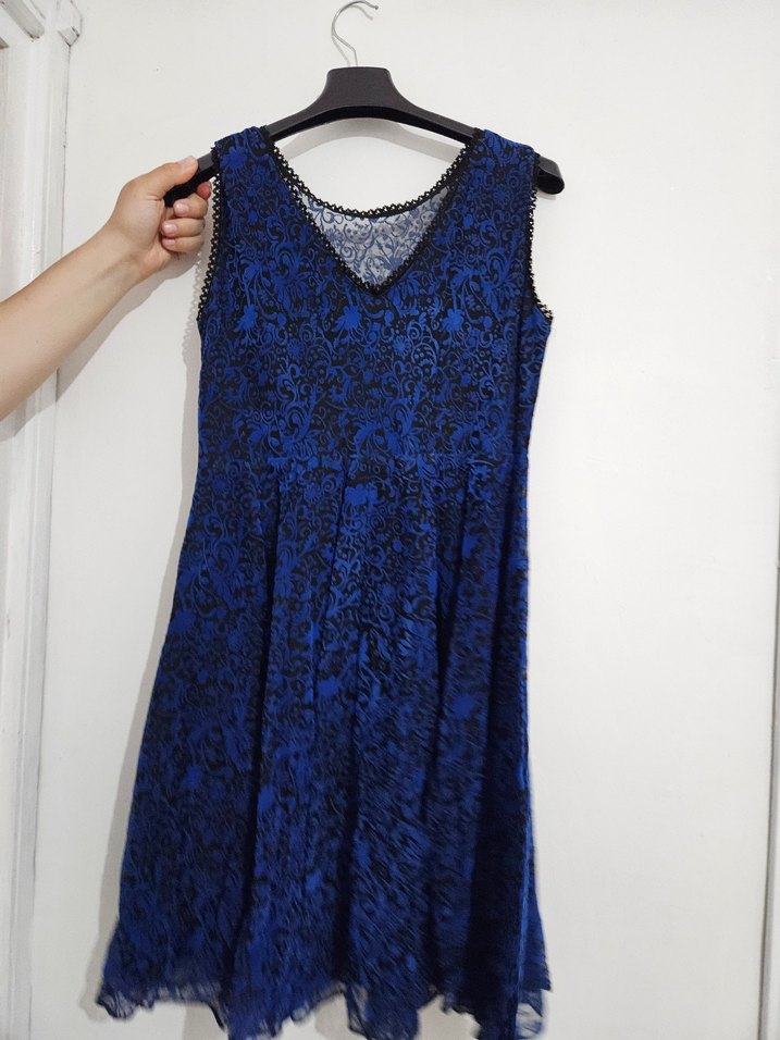 Lacivert V Yakalı Dantel Detaylı Midi Elbise - Görsel 2