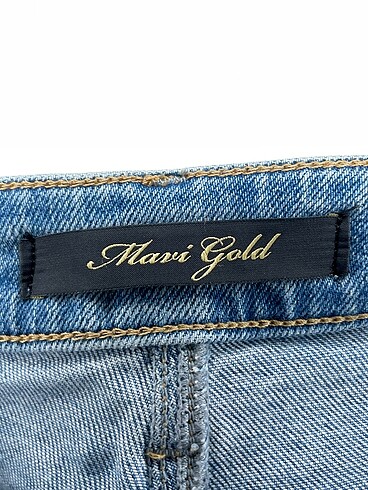 32 Beden çeşitli Renk Mavi Jean / Kot %70 İndirimli.