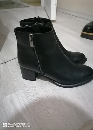 Orjinal Derimod 38 numara bot 
