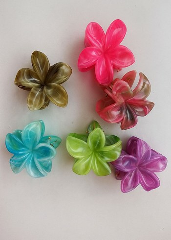 Renkli Plastik Çiçek Toka Seti