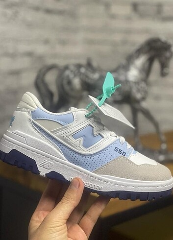 New Balance 550