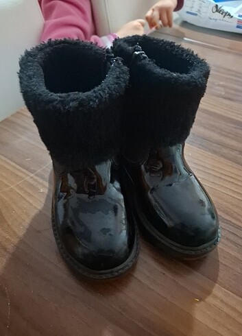 LC Waikiki Kız çocuk bot