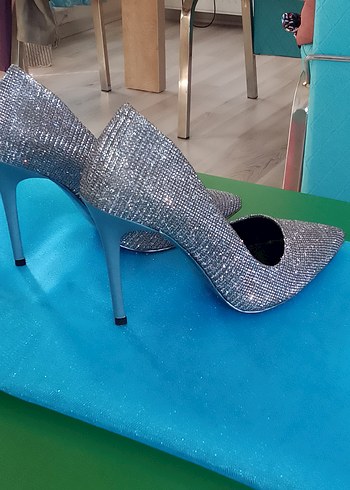 Gümüş Simli Stiletto Topuklu Kadın Ayakkabı