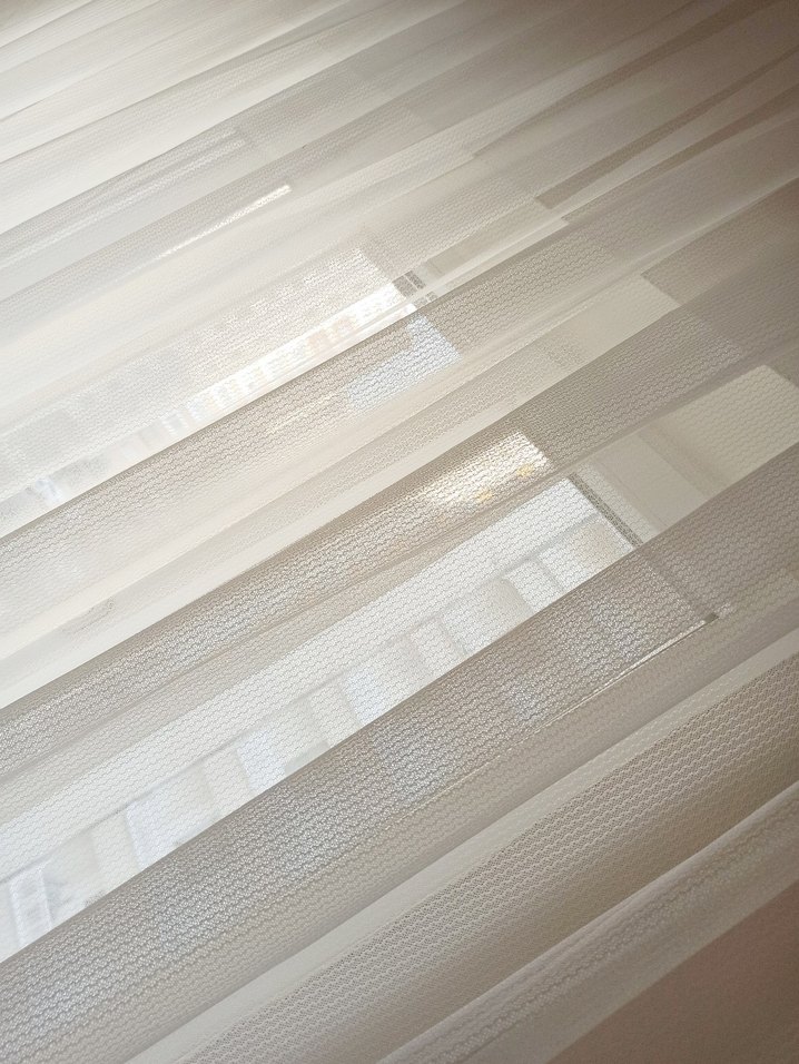 2.45 eninde 2 65 yüksekliğinde pilesiz düz olarak dikilmiştir - Görsel 4