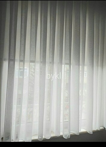Beden 265 eninde 175 yüksekliği sık pile ile keten tül