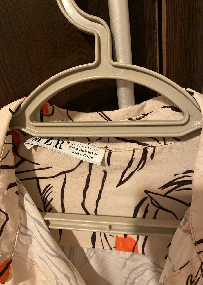 Renkli gömlek - Görsel 2