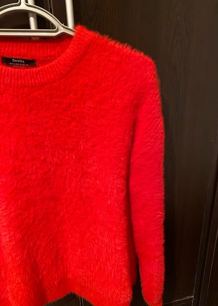 Kırmızı kazak - Görsel 3