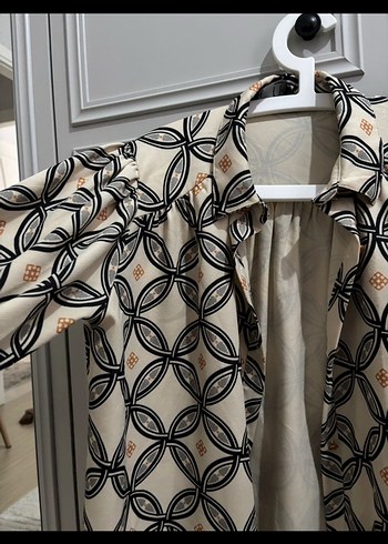 Düğmeli, Uzun Kollu Bohem Desenli Kadın Gömlek - Görsel 3