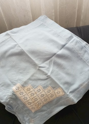 Nakışlı Mavi Pastel Masa Örtüsü