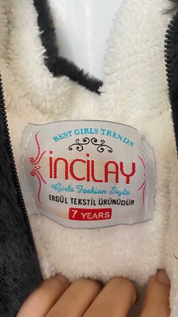 Kız Çocuk Siyah Kürklü peluş Nakışlı Yelek - Görsel 3