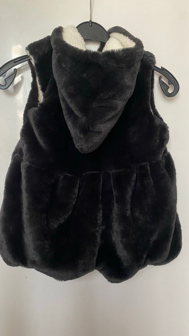 Kız Çocuk Siyah Kürklü peluş Nakışlı Yelek - Görsel 4