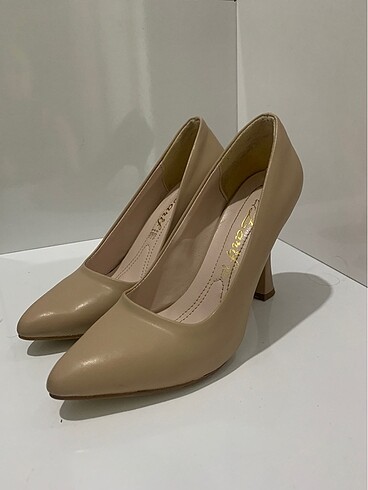 Topuklu ayakkabı - Görsel 2