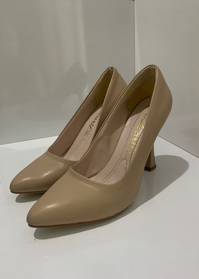 Topuklu ayakkabı - Görsel 2