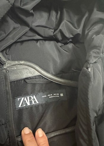 Zara Siyah Fermuarlı Kadın Mont, Yüksek Yaka, Midi Boy