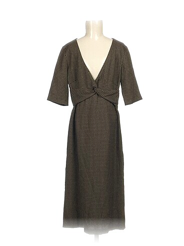 PreLoved Kısa Elbise %70 İndirimli.