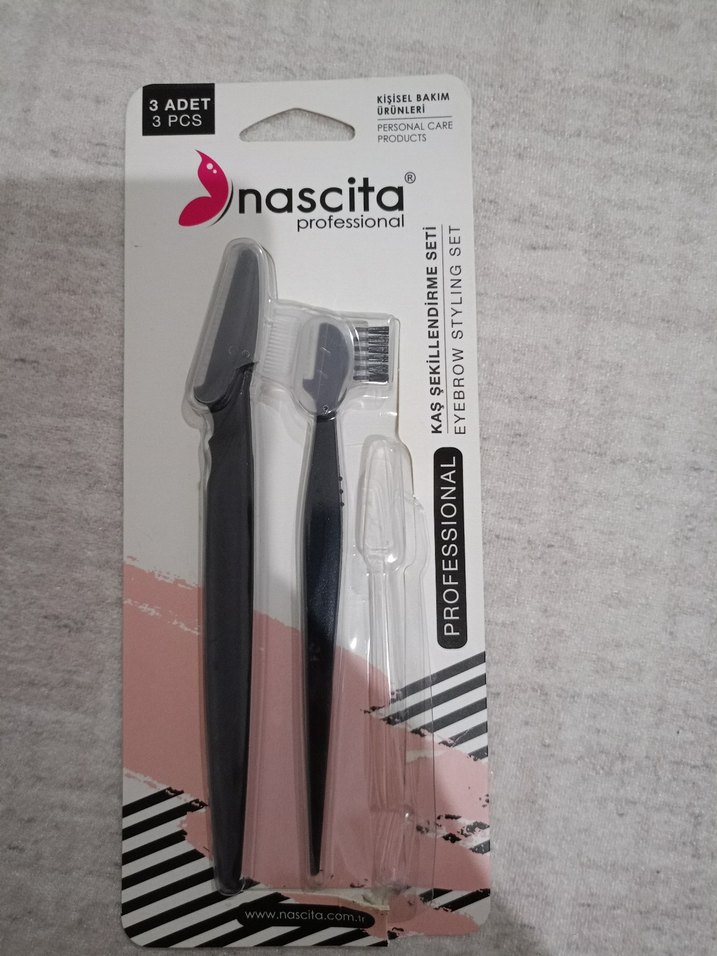 Renkli Makyaj Fırçaları ve Profesyonel Bakım Seti - Görsel 3