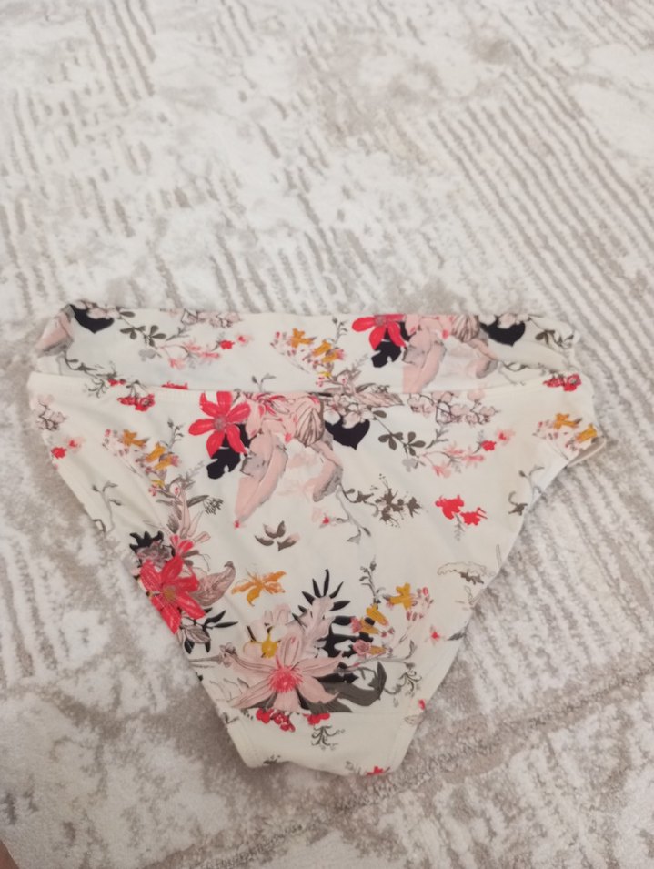 Çiçek Desenli Beyaz Bohem Bikini Altı - Görsel 2