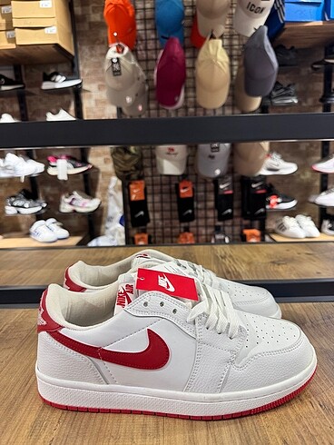Nike Jordan Low