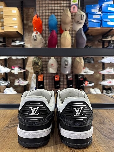 Louis Vuitton Louis Vuitton Trainers