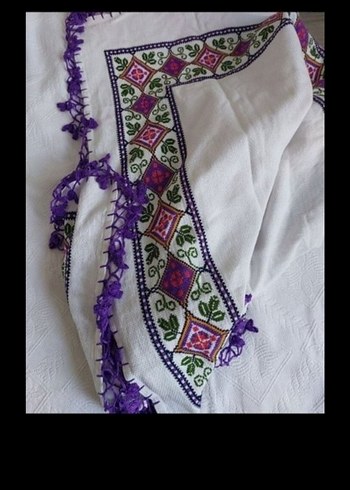  Beden mor Renk 139x144 ölçüsünde el işlemesi sorunsuz masa örtüsü