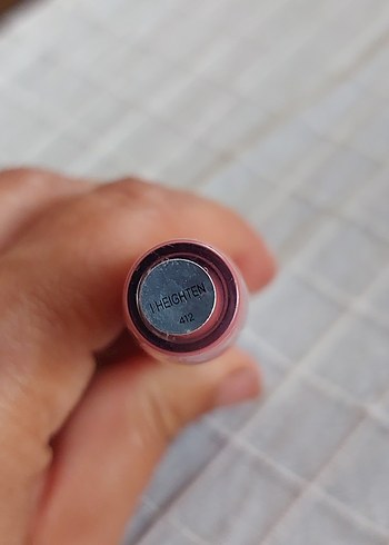 L'Oréal Paris Brilliant Signature Plump in Gloss 412 - Görsel 5