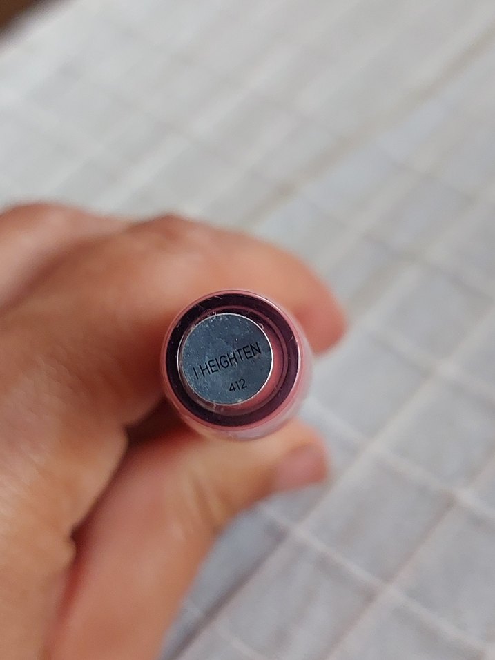 L'Oréal Paris Brilliant Signature Plump in Gloss 412 - Görsel 5