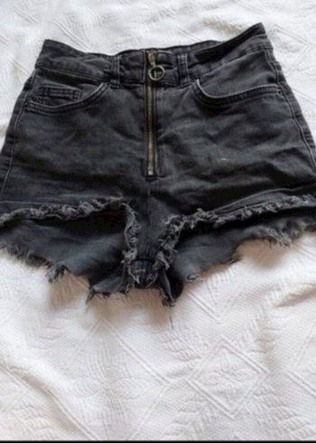 bershka sort