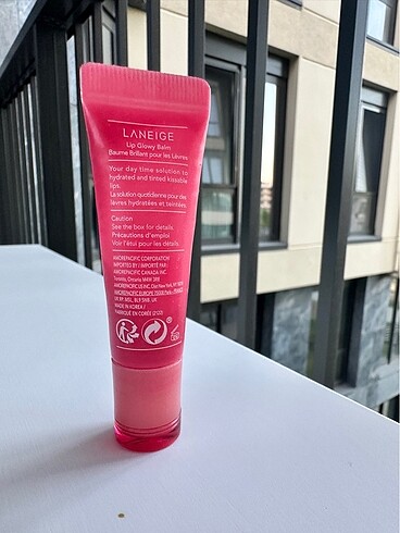 Laneige Lanaige lip glowy balm