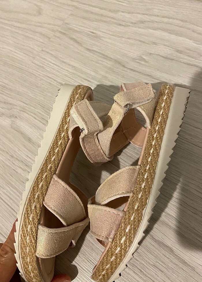 28 numara sandalet - Görsel 4