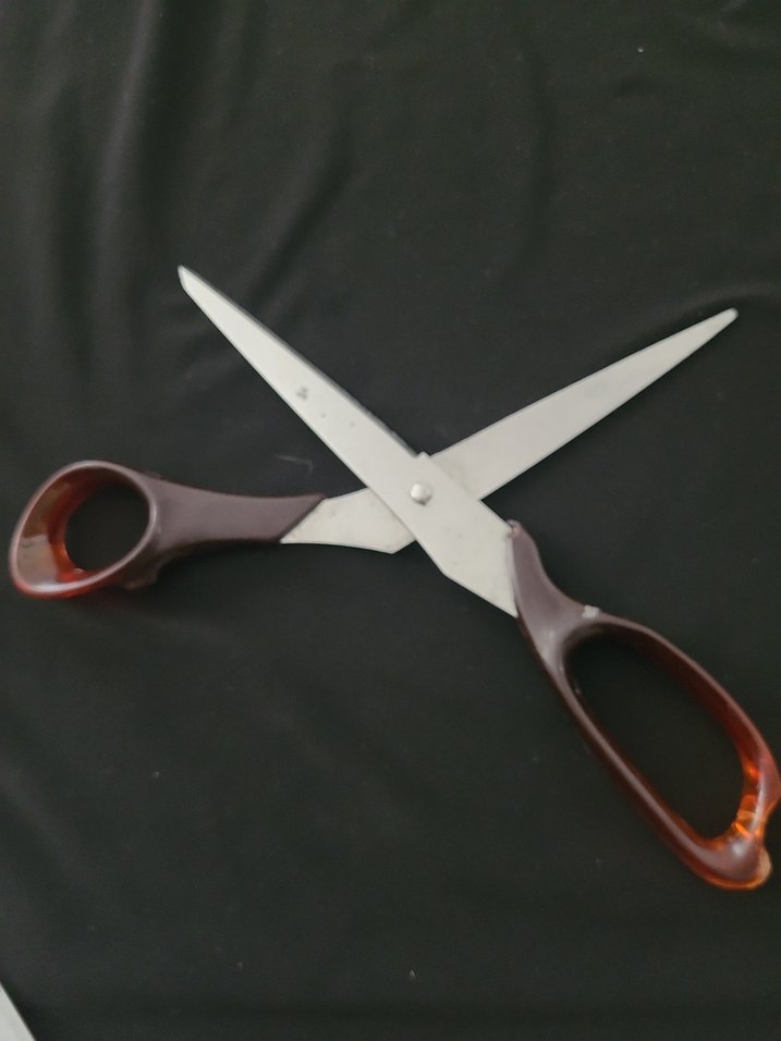 Kahverengi Saplı Gri Makas - Görsel 3