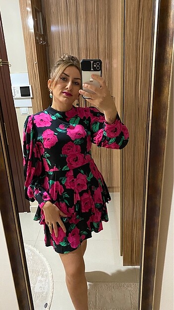 Zara Elbisee