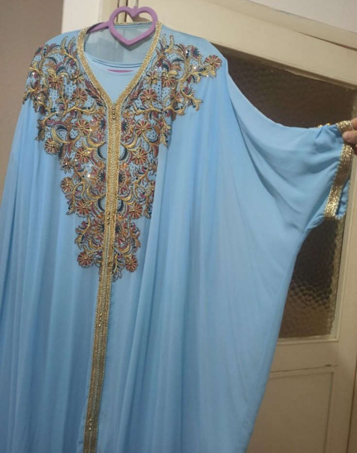 Mavi İşlemeli Uzun Elbise - Görsel 3