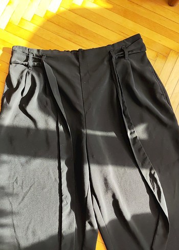 Siyah Kemerli Kadın Midi Kumaş Pantolon - Görsel 2