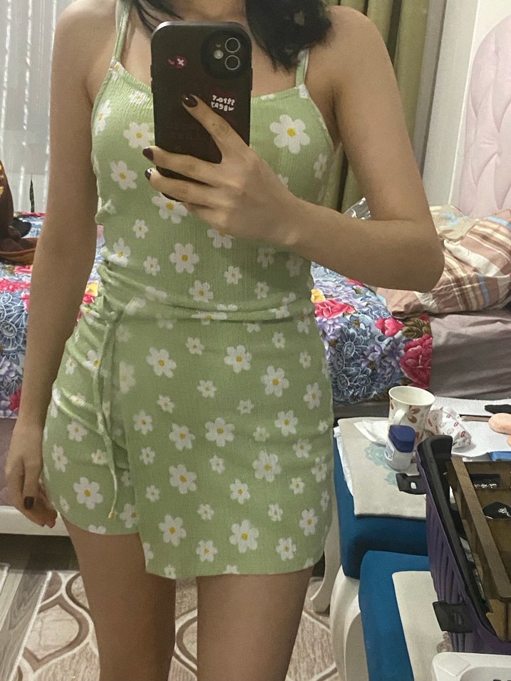 papatya desenli Yeşil Tulum - Görsel 4