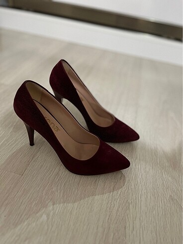 Kadın bordo süet topuklu ayakkabı stiletto