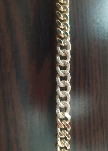 Altın Renk Zincir Detaylı Kadın Bileklik - Görsel 4